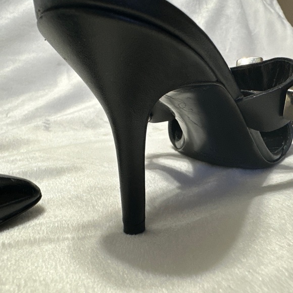 CoSTUME NATIONAL
Women's Black Studded Leather Point-toe Mules - Picture 8 of 11